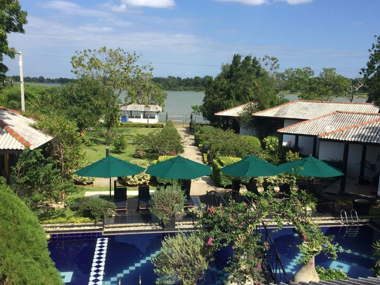 Flower Garden Lake Resort Tissamaharama Exterior foto