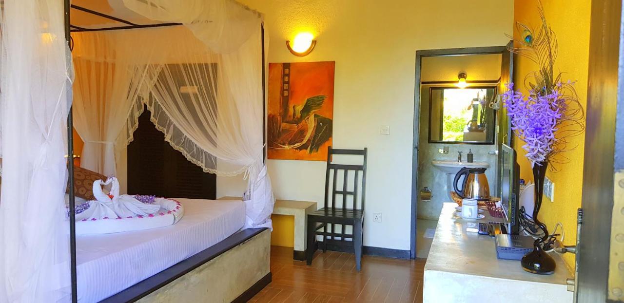 Flower Garden Lake Resort Tissamaharama Exterior foto